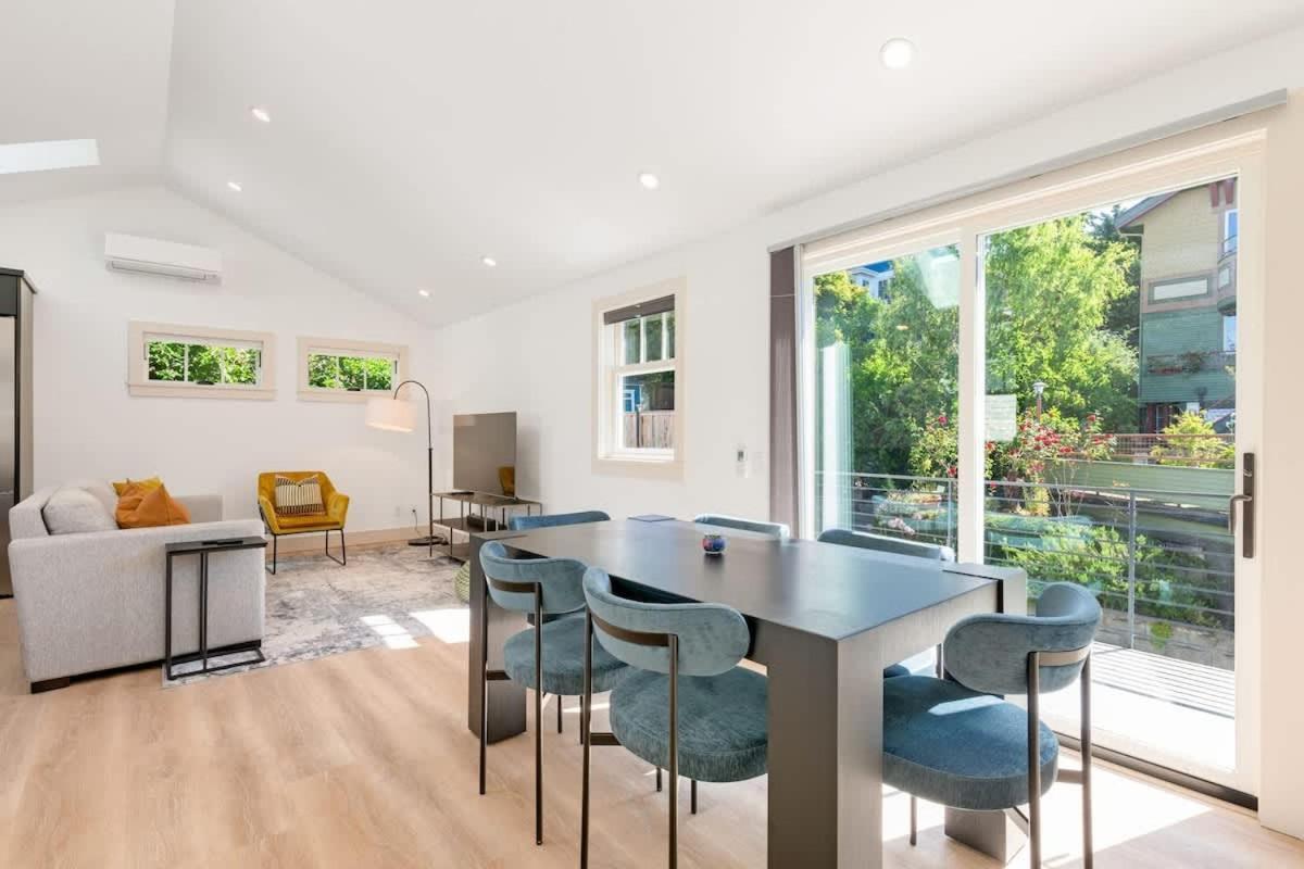 Holiday home Chic 1br Dadu In Queen Anne Seattle